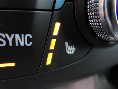 Used 2023 Chevrolet Traverse LT image 7