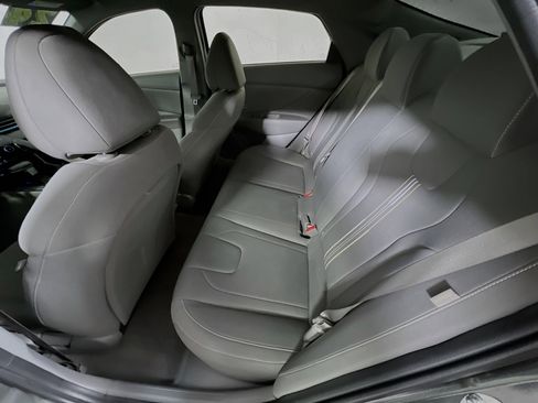 Used 2024 Hyundai Elantra Blue FWD image 29