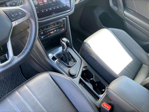 Certified 2023 Volkswagen Tiguan SE R-Line AWD/4WD image 17