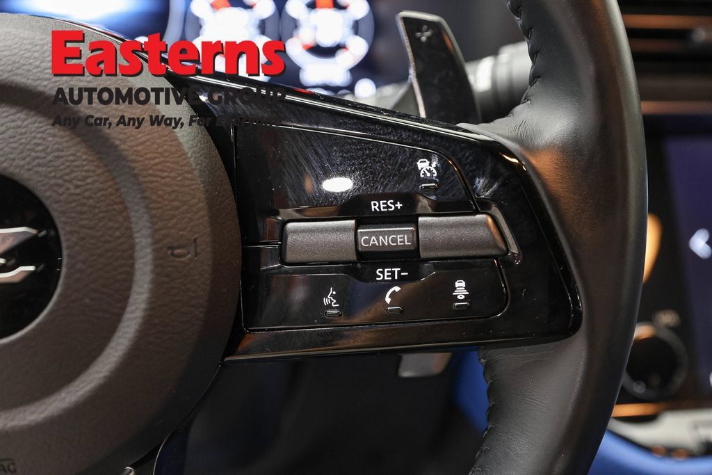 Used 2025 Nissan Z Performance w/ Floor Mat Package RWD image 18
