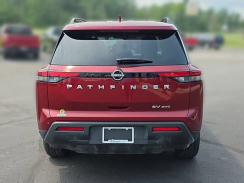 Used 2024 Nissan Pathfinder SV AWD/4WD image 8