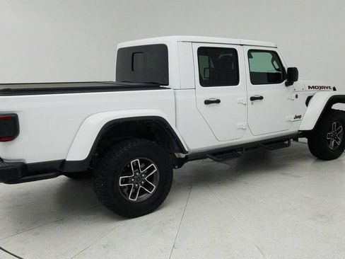 Used 2024 Jeep Gladiator Mojave AWD/4WD image 7