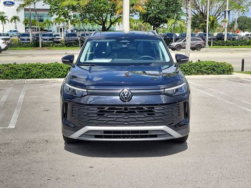 New 2026 Volkswagen Tiguan SE FWD image 2