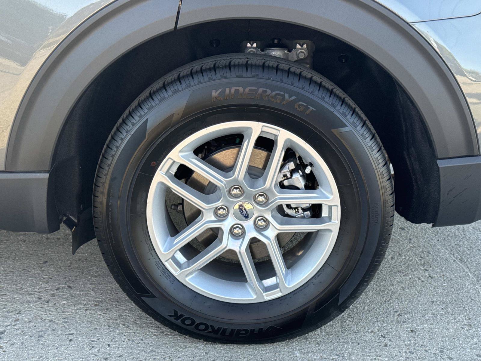 New 2026 Ford Explorer Active RWD image 25