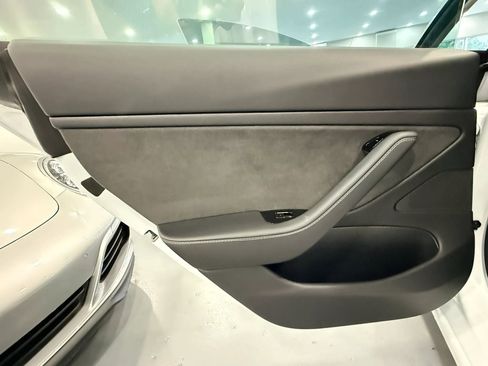 Used 2019 Tesla Model 3 Standard Range RWD image 25