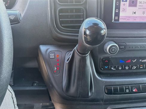 Used 2024 RAM ProMaster 2500 w/ Convenience Group FWD image 15