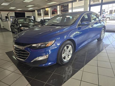 Used 2023 Chevrolet Malibu LT FWD image 1