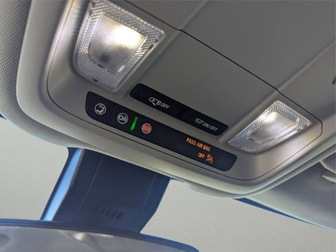 Used 2022 Chevrolet Equinox LT w/ Driver Convenience Package image 20