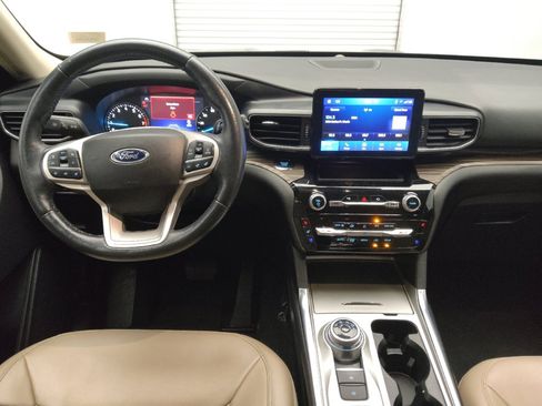 Used 2022 Ford Explorer Limited image 22