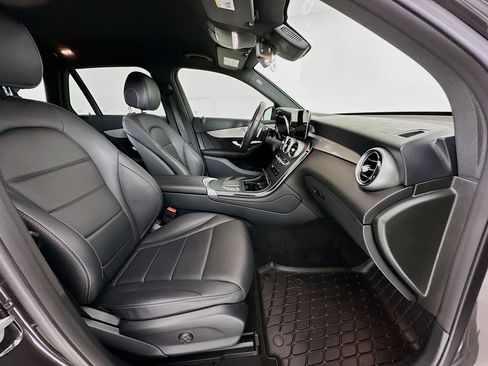 Certified 2022 Mercedes-Benz GLC 300 image 29