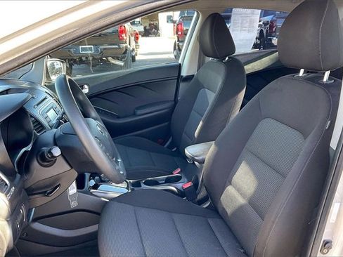 Used 2018 Kia Forte LX image 25
