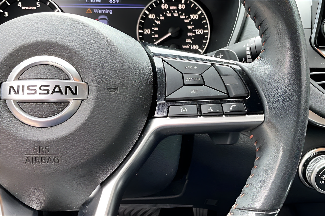 Used 2020 Nissan Altima 2.5 SR FWD image 11