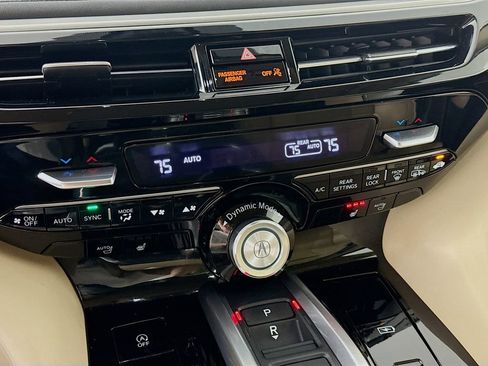 Used 2023 Acura MDX SH-AWD w/ Technology Package image 17
