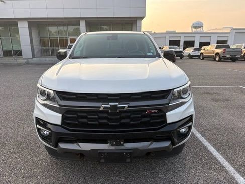 Used 2022 Chevrolet Colorado Z71 w/ Safety Package AWD/4WD image 2