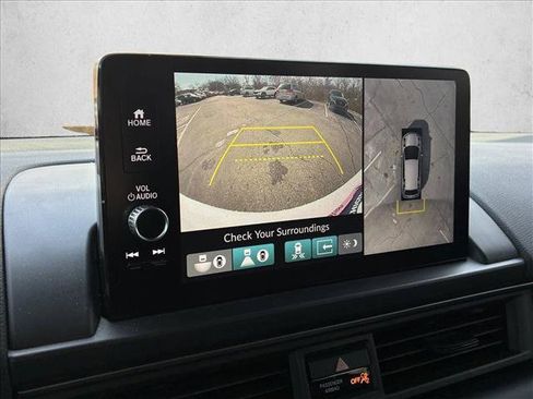 Used 2024 Honda Pilot TrailSport image 14