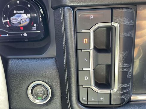 Used 2023 GMC Yukon Denali w/ Denali Reserve Package image 26