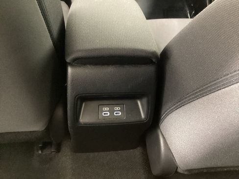 Used 2023 Toyota Corolla LE FWD image 31