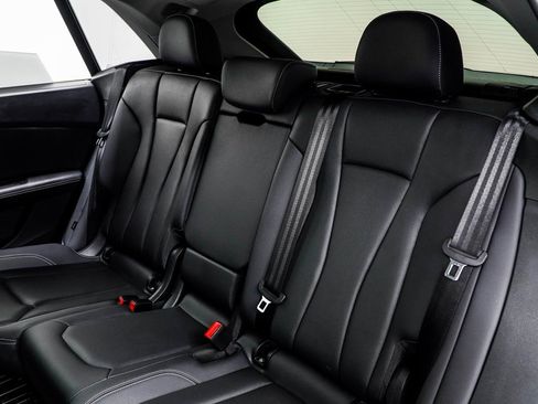 Used 2023 Audi Q8 Prestige image 40