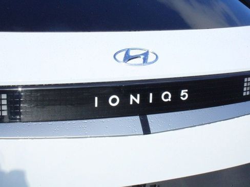 New 2024 Hyundai Ioniq 5 SEL image 11