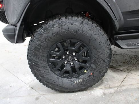 New 2025 Ford Bronco Raptor image 41