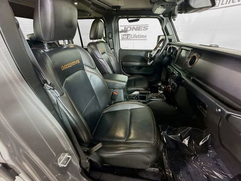 Used 2021 Jeep Gladiator Mojave w/ Dual Top Group AWD/4WD image 33