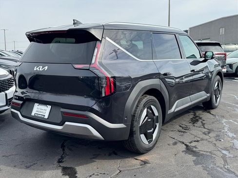 New 2026 Kia EV9 Wind image 3