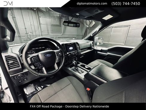 Used 2017 Ford F150 XLT w/ Equipment Group 302A Luxury AWD/4WD image 17