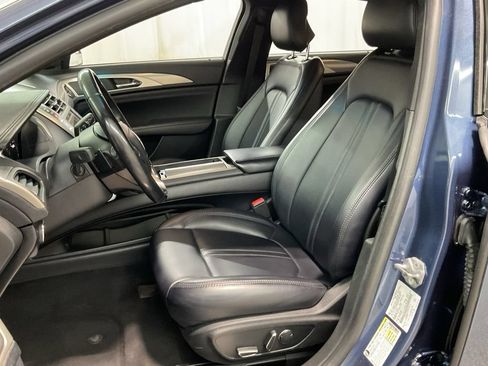 Used 2018 Lincoln MKZ Premiere FWD image 19