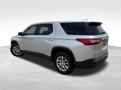 Used 2018 Chevrolet Traverse LS FWD image 5