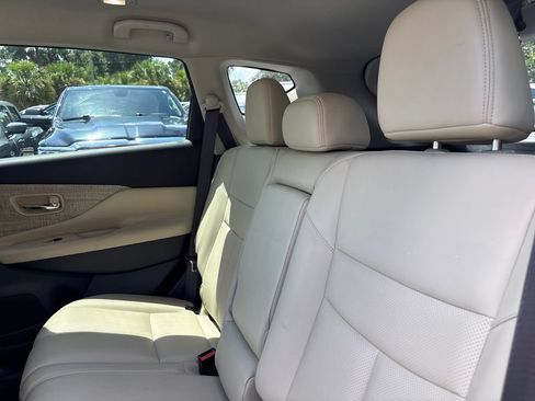 Used 2023 Nissan Murano SL w/ Cargo Package FWD image 19