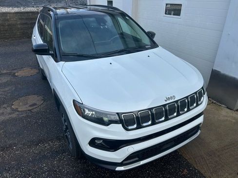 Certified 2022 Jeep Compass Limited image 7
