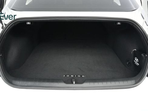 Used 2025 Hyundai Ioniq 6 SEL RWD image 8