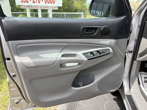 Used 2014 Toyota Tacoma 2WD Double Cab w/ Convenience Package image 7