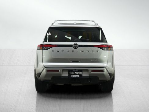 Used 2022 Nissan Pathfinder SL w/ SL Premium Package AWD/4WD image 4
