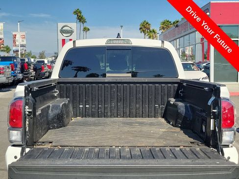 Used 2023 Toyota Tacoma TRD Off-Road w/ Technology Package RWD image 22