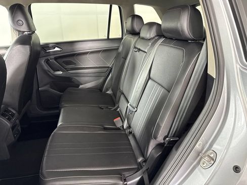 Used 2023 Volkswagen Tiguan SE AWD/4WD image 27