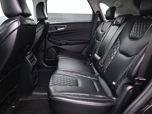 Used 2024 Ford Edge Titanium AWD/4WD image 12
