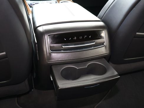 Used 2025 Cadillac Escalade Sport Platinum image 19