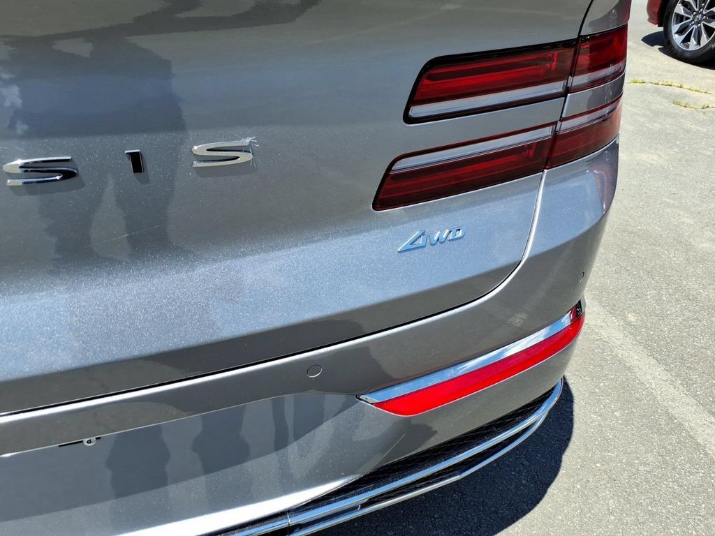 Used 2025 Genesis GV80 2.5T Standard AWD/4WD image 5