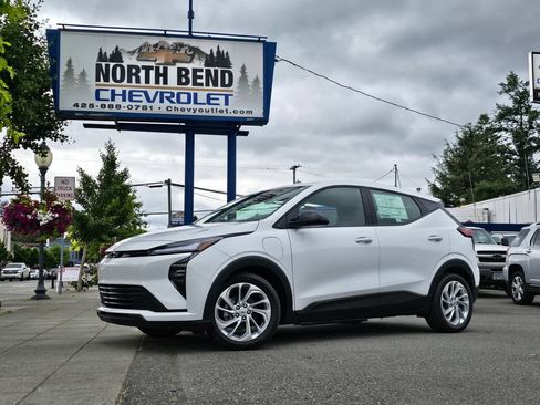 New 2027 Chevrolet Bolt LT w/ Comfort Package FWD image 1