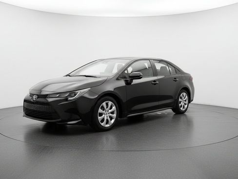 Used 2025 Toyota Corolla LE FWD image 3