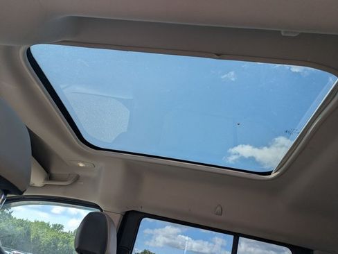 Used 2014 Ford Transit Connect Titanium FWD image 14
