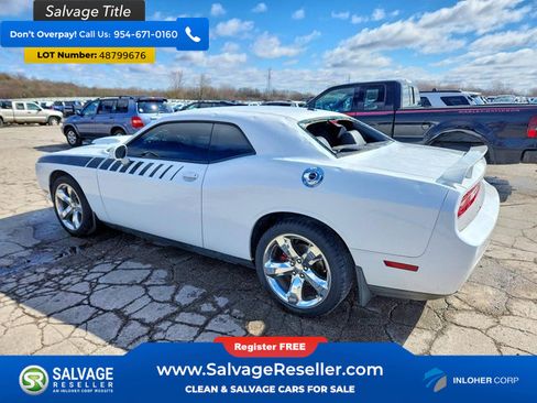 Used 2011 Dodge Challenger R/T image 3