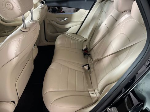 Used 2019 Mercedes-Benz GLC 300 image 7