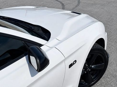 Used 2021 Ford Mustang GT Premium w/ Black Accent Package RWD image 11
