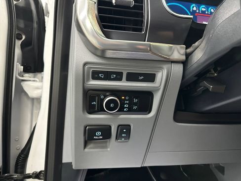 Used 2023 Ford F150 Lariat AWD/4WD image 32