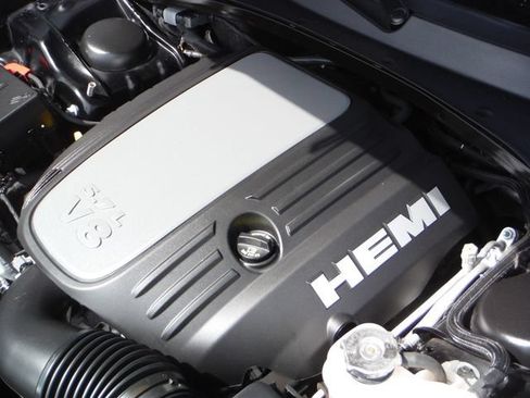 Certified 2022 Chrysler 300 S w/ Comfort Group RWD image 11