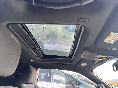 Used 2023 Dodge Challenger SXT w/ Blacktop Package image 21