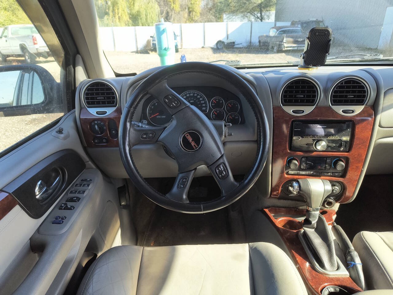 Used 2006 GMC Envoy SLT AWD/4WD image 29