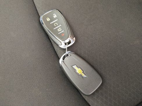 Used 2025 Chevrolet Malibu LT FWD image 32